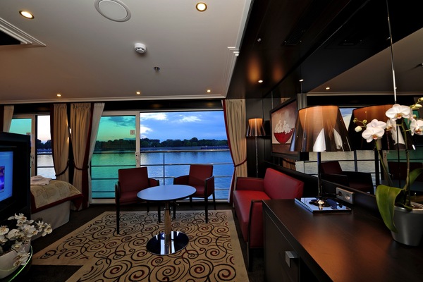 Avalon Waterways, Avalon Panorama, Royal Suite 0.jpg